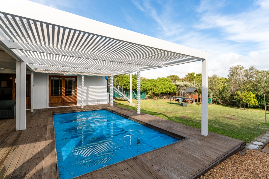 3 Bedroom Property for Sale in Noordhaven Western Cape